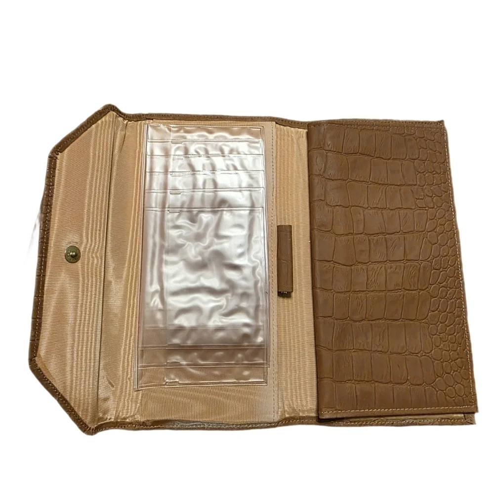 Buxton Vintage Tan Crocodile Embossed Top Grain Cowhide Slim Clutch Wallet